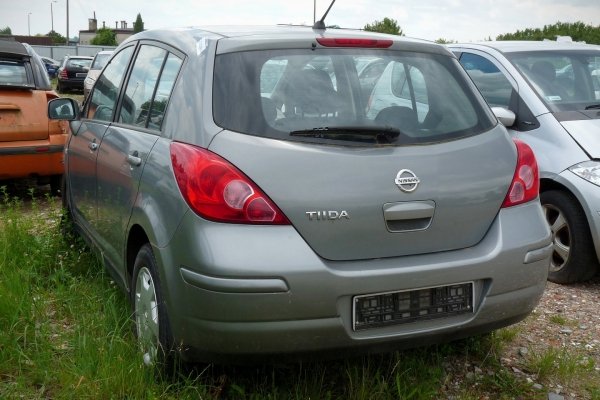 Drzwi przód lewe Nissan Tiida C11 2008  Hatchback 5-drzwi (kod lakieru: K36)