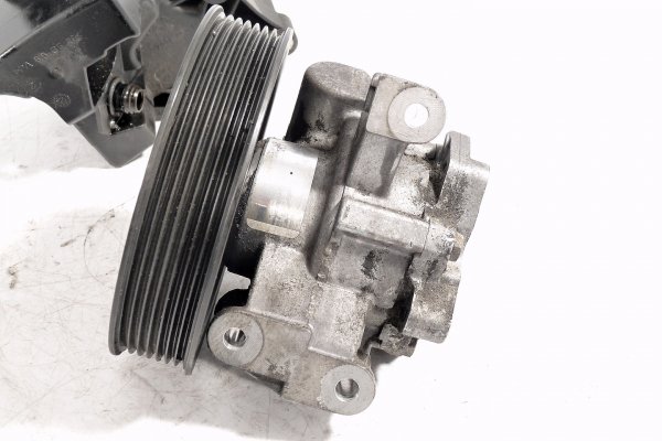 _Pompa wspomagania Mercedes C-Klasa W203 2006 1.8i Kompressor (120bar)