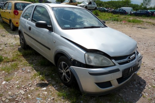 Opel Corsa C 2004 1.0i Z10XEP Hatchback 3-drzwi