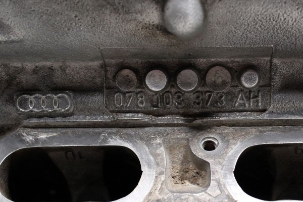 _Głowica prawa VW Passat B5 1996-2005 2.8 V6 ACK