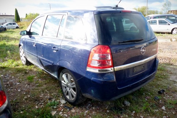 Stacyjka + kluczyk Opel Zafira B 2006 1.9CDTI Z19DTL Minivan