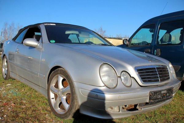 Zbiornik paliwa Mercedes CLK W208 1999 2.0i 111945 Cabrio