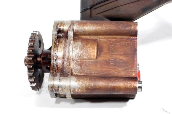 Pompa oleju Ford Mondeo MK3 2000-2007 1.8i 16V 