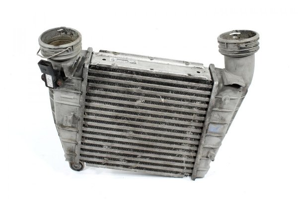 Chłodnica powietrza intercooler VW Phaeton 2008 3.0TDI CARA