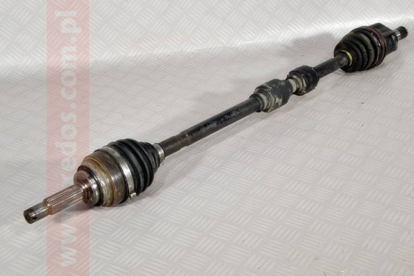 PÓŁOŚ PRAWA DŁUGA MITSUBISHI LANCER 97 1.3 12V FV