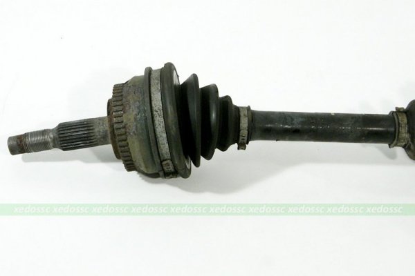 PÓŁOŚ LEWA KRÓTKA VOLVO 850 96 2.4 T55254E AUTOMAT