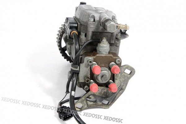 POMPA WTRYSKOWA VOLVO V40 VW 99 1.9Di  0460414984