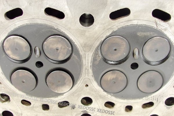 GŁOWICA BMW 5 E39 01 2.5 DIESEL M57