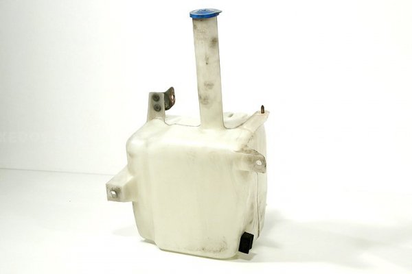 ZBIORNICZEK SPRYSKIWACZY TOYOTA COROLLA E11 00 LB
