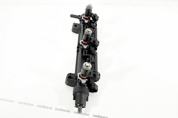 LISTWA WTRYSKOWA VW POLO 04 1.2 12V 03E133320A FV