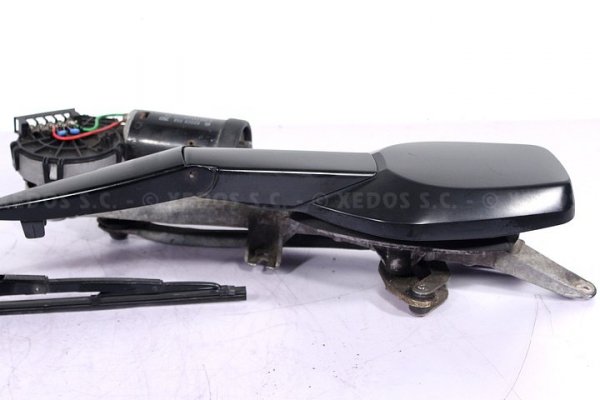 MECHANIZM WYCIERACZKI PRZÓD MERCEDES E KLASA W210