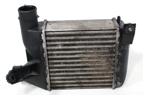 INTERCOOLER CHŁODNICA POWIETRZA BMW 5 E39 1997 2.5