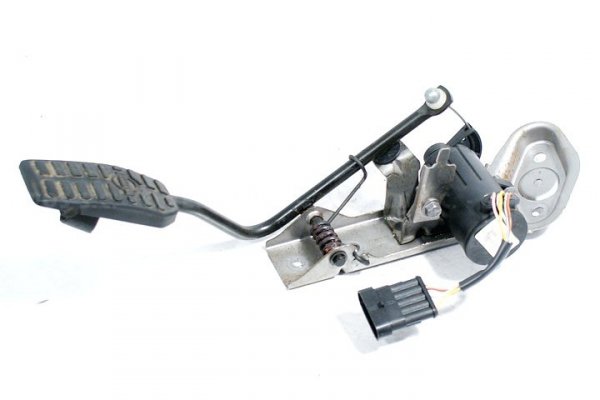 PEDAŁ POTENCJOMETR GAZU NISSAN ALMERA N16 02 2.2 D