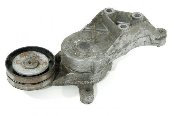 NAPINACZ PASKA AUDI A3 8L 98 1.9 TDI 038903315K