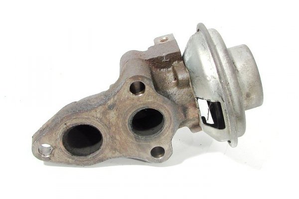 ZAWÓR EGR TOYOTA AVENSIS T22 01 2.0D4D 25620-27060