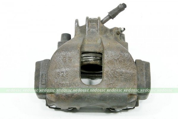 ZACISK HAMULCOWY PRZEDNI LEWY VOLVO S80 02 2.4 D5