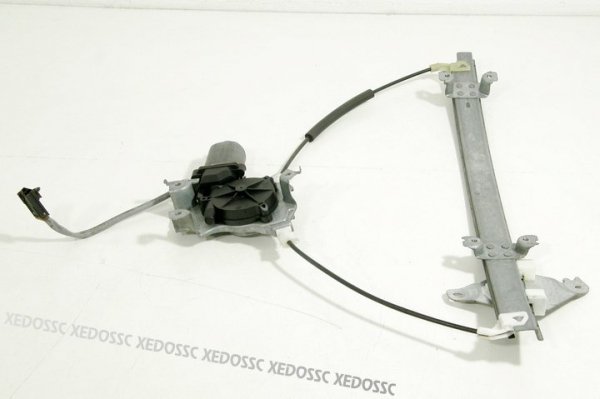 PODNOŚNIK SZYBY PRZÓD PRAWY NISSAN ALMERA N16 3d