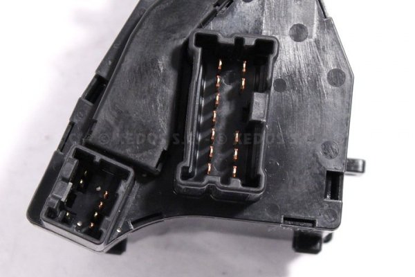 PRZEŁĄCZNIK ŚWIATEŁ NISSAN PRIMERA P12 03 2.2 DCI