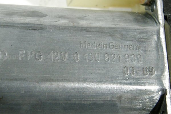 PODNOŚNIK SZYBY PRZÓD PRAWY FORD FUSION 2004 5D