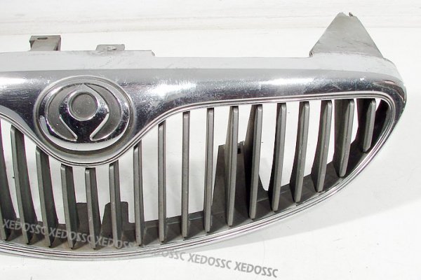 ATRAPA GRILL MAZDA XEDOS 6 CA 94 SEDAN