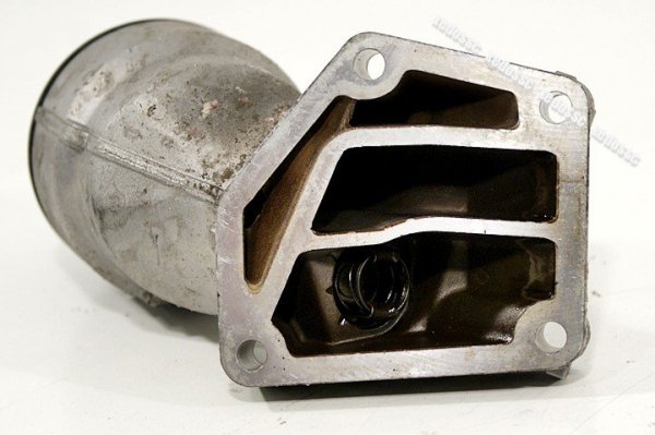 PODSTAWA FILTRA OLEJU MERCEDES A KLASA 99 W168 1.4