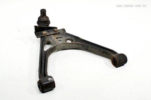 WAHACZ PRZÓD LEWY DOLNY MERCEDES MB 100 92 2.4 D