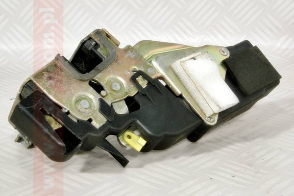 ZAMEK DRZWI PRZÓD PRAWY MITSUBISHI CARISMA 96 5D