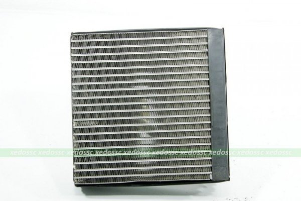 NAGRZEWNICA PAROWNIK KLIMATYZACJI SKODA FABIA 2003