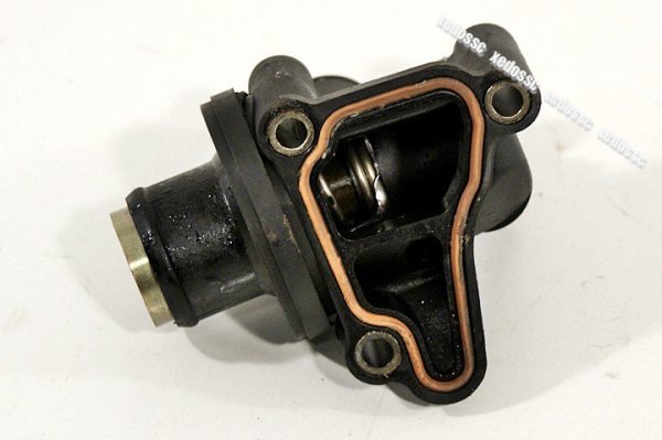 OBUDOWA TERMOSTATU MERCEDES A KLASA 99 W168 1.4