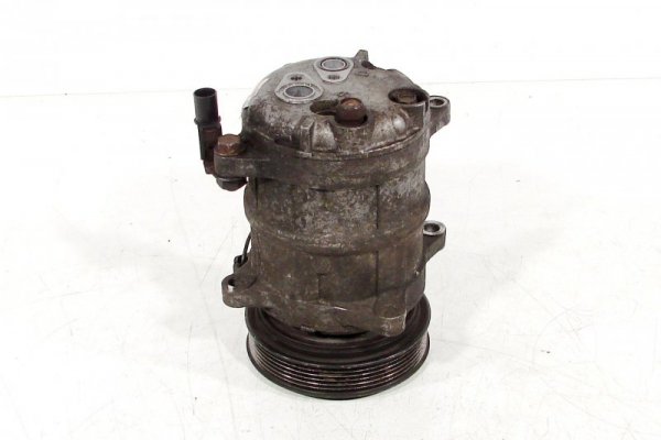 SPRĘŻARKA KLIMATYZACJI VOLVO V40 98 1.8 30611276