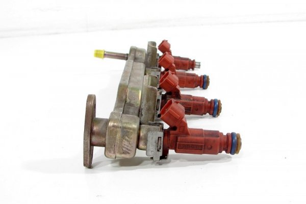 LISTWA WTRYSKOWA NISSAN ALMERA N16 02 1.5 16V QG15