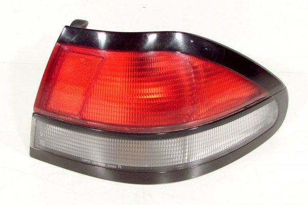 Lampa tył prawa Mazda 626 GF 1998 5D
