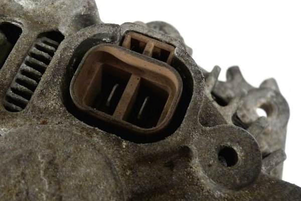 _Alternator Kia Joice 1999-2003 2.0i 16V (90A)