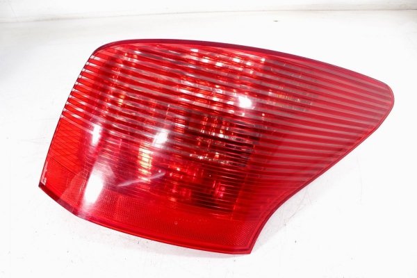 Lampa tył prawa Peugeot 407 SW Kombi