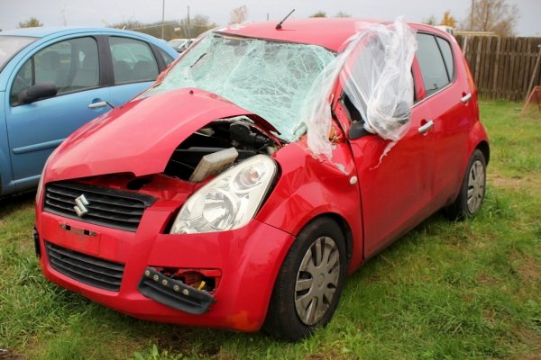Zamek drzwi tył prawy Suzuki Splash 2009 1.0i K10B Hatchback 5-drzwi