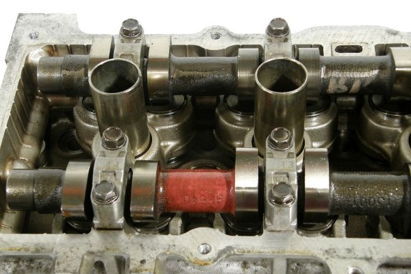 Głowica Nissan Primera P11 1999-2001 1.8i 16V