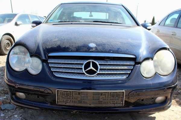 _Pas przód Mercedes C-klasa W203 2003 Sportcoupe 