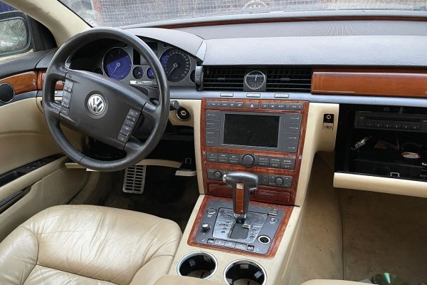 Klapa bagażnika tył VW Phaeton GP1 2004 Sedan