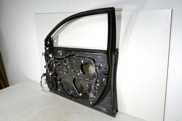 Drzwi przód przednie prawe Toyota Avensis T25 2006-2008 Kombi 1G3