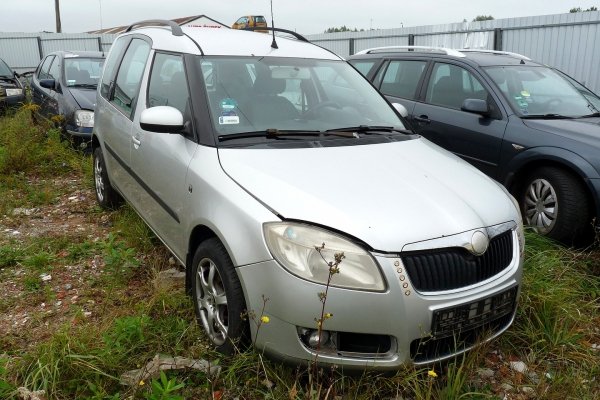 _Zderzak przód Skoda Roomster 5J 2007 (2006-2010) (kod lakieru: LF7T)