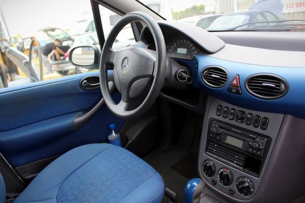 Fotel Prawy Pasażera Mercedes A-klasa W168 2003 1.6i Hatchback 5-drzwi [wersja long]