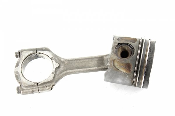 Tłok Opel Vectra C lift 2005-2008 1.9CDTI Z19DTH