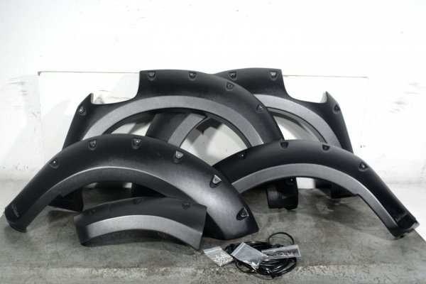Nadkola poszerzane zestaw Nissan Navara IV D231 2015- KUT SNAKE ,,MONSTER&quot; 85mm