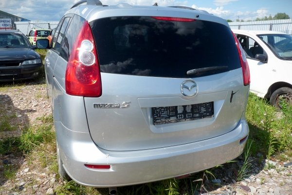 Zwrotnica wahacz wzdłużny tył lewa Mazda 5 CR 2005 2.0i LFF7 Van