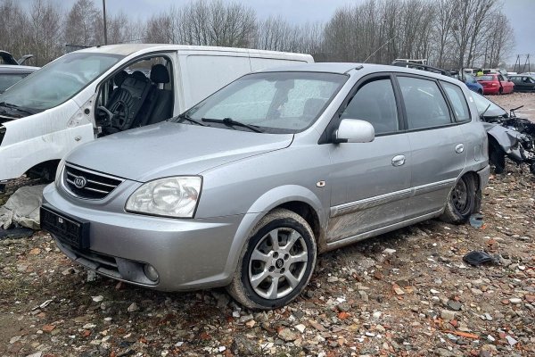 Zderzak przód Kia Carens II FJ 2004 Minivan 