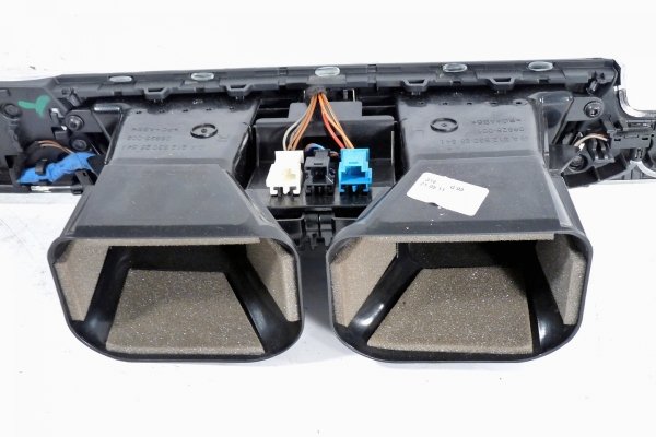 Listwa konsoli + kratki nawiewu Mercedes E-klasa W212 2011 Kombi 