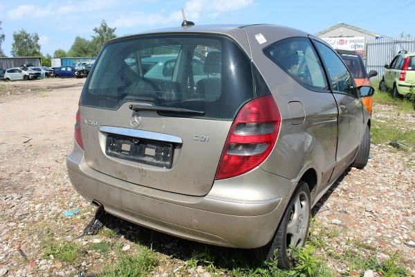 Drzwi przód prawe Mercedes A-Klasa W169 2005 Hatchback 3-drzwi (kod lakieru: 791)