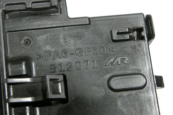 Przełącznik włącznik świateł kierunkowskazów Suzuki Alto 2012