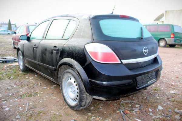 Kanapa Opel Astra H 2005 Hatchback 5-drzwi 