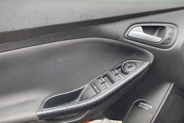 Drzwi tył lewe Ford Focus MK3 Lift 2015 Hatchback 5-drzwi 